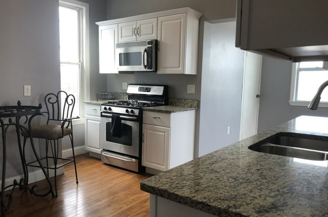 Photo - 21 Alpine St