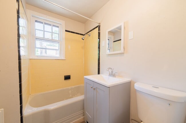 105 Atlantic St Unit B2