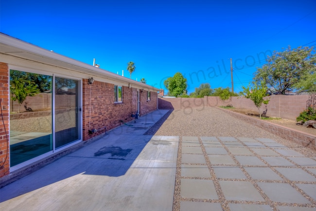 Photo - 6821 E 4th St