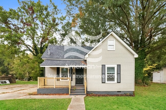 Building Photo - 306 Sycamore St