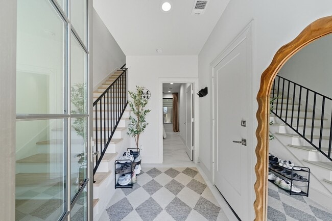 Photo - 5437 Darling St