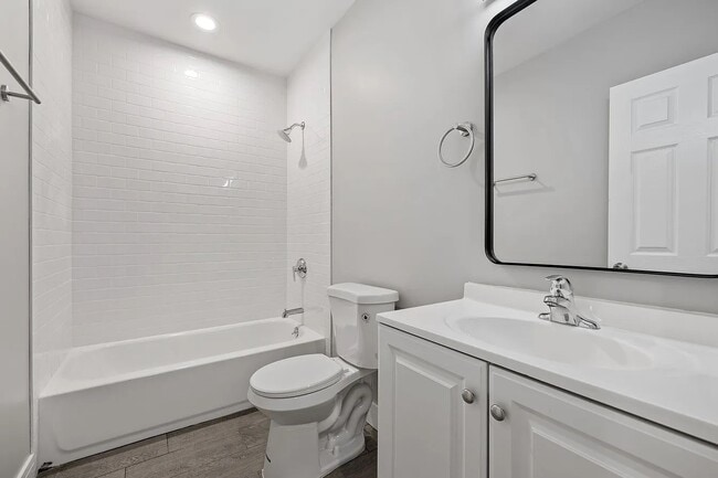 Photo - 5235 S Indiana Ave Unit 3