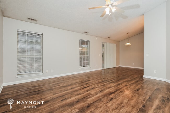 Photo - 258 Apache Dr