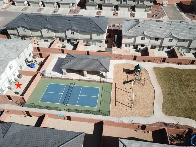 Photo - Three Bedroom Red Mountain Vista Town Home Unit 293