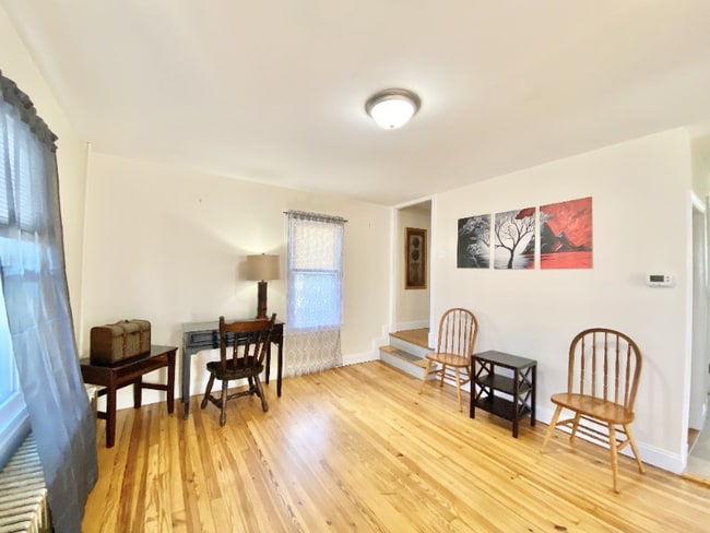 Photo - 842 Bloom Rd