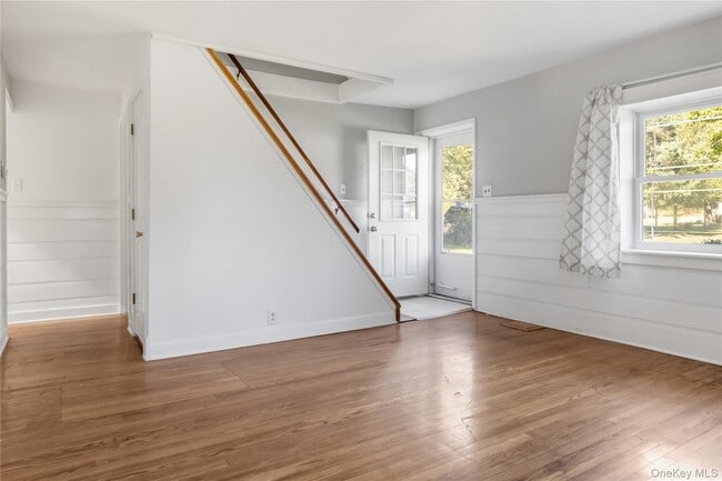 Photo - 13 Strack Rd