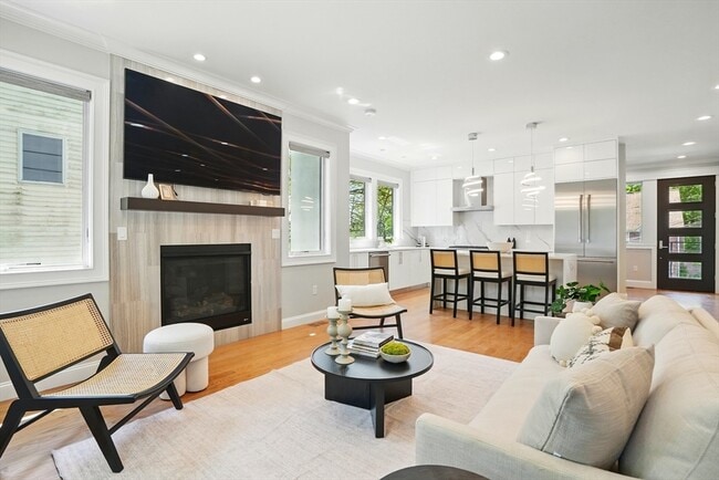 Building Photo - 14 Princeton St Rental