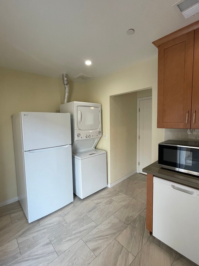 Lavandería en la unidad - 416 Clinton St