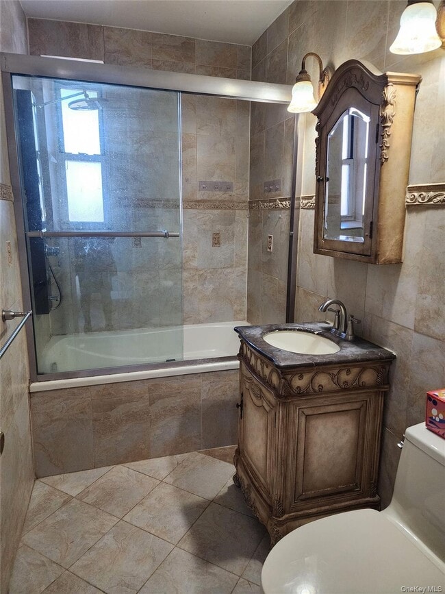 Photo - 102-21-102-63 63rd Rd