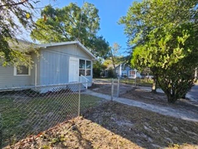 Photo - Wonderful Bungalow Just Renovated!