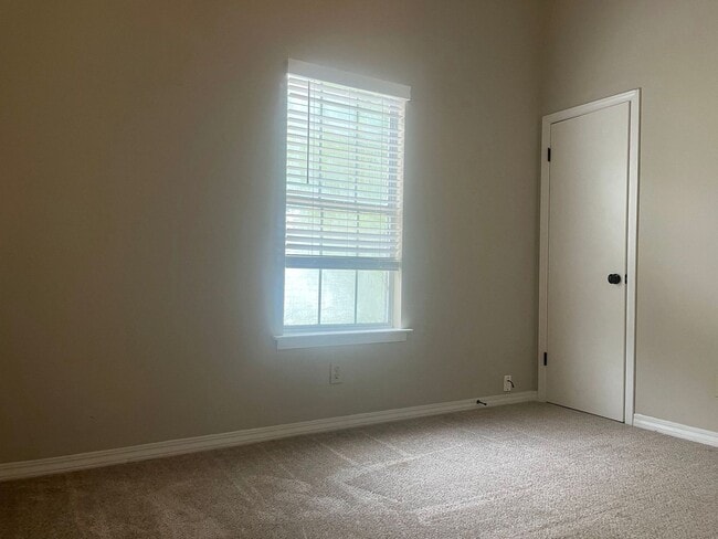 Photo - MAN-600C Unit 600 Cheshire Lane