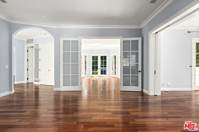 Photo - 1357 Schuyler Rd