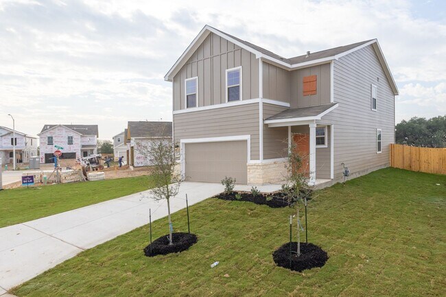 Photo - Like New Home in Hidden Springs!!!