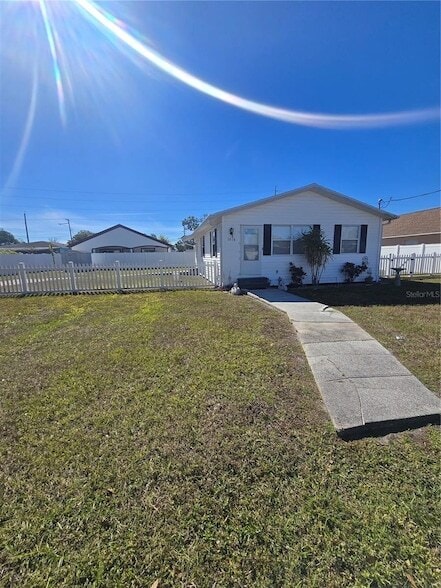 Photo - 3918 W Robson St