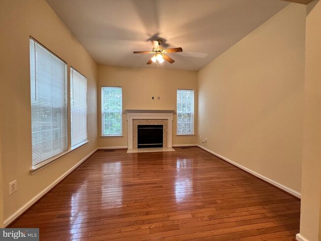 Photo - 10168 Elgin Way