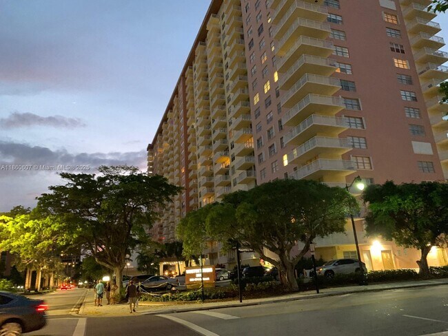 Building Photo - 251 174th St Unit 1904 Rental