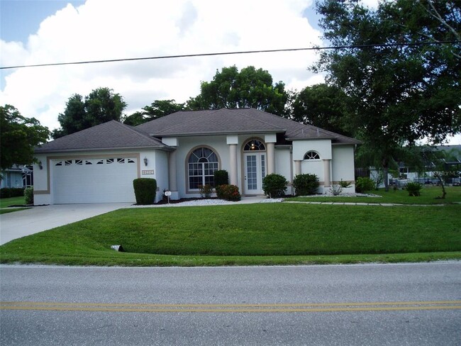 Building Photo - 23404 Peachland Blvd Rental