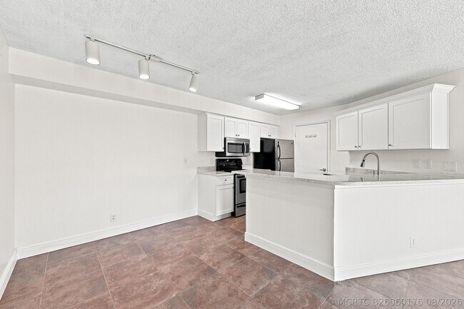 Photo - 9999 Summerbreeze Dr Unit 417