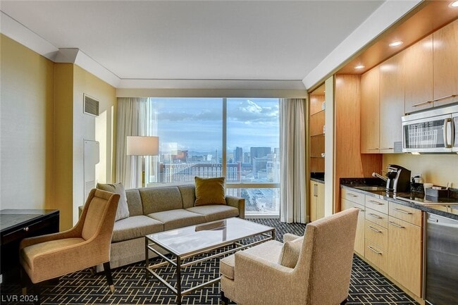 Photo - 2000 N Fashion Show Dr Unidad 3527 Rental