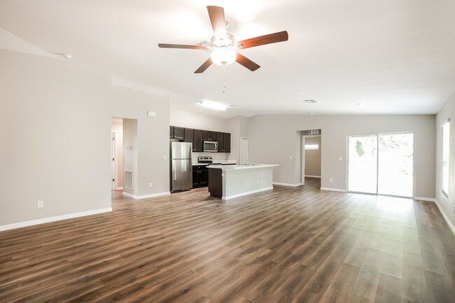 Photo - 258 Dorman St