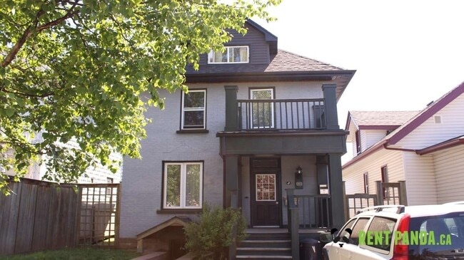 Building Photo - 336-336 Harold St N