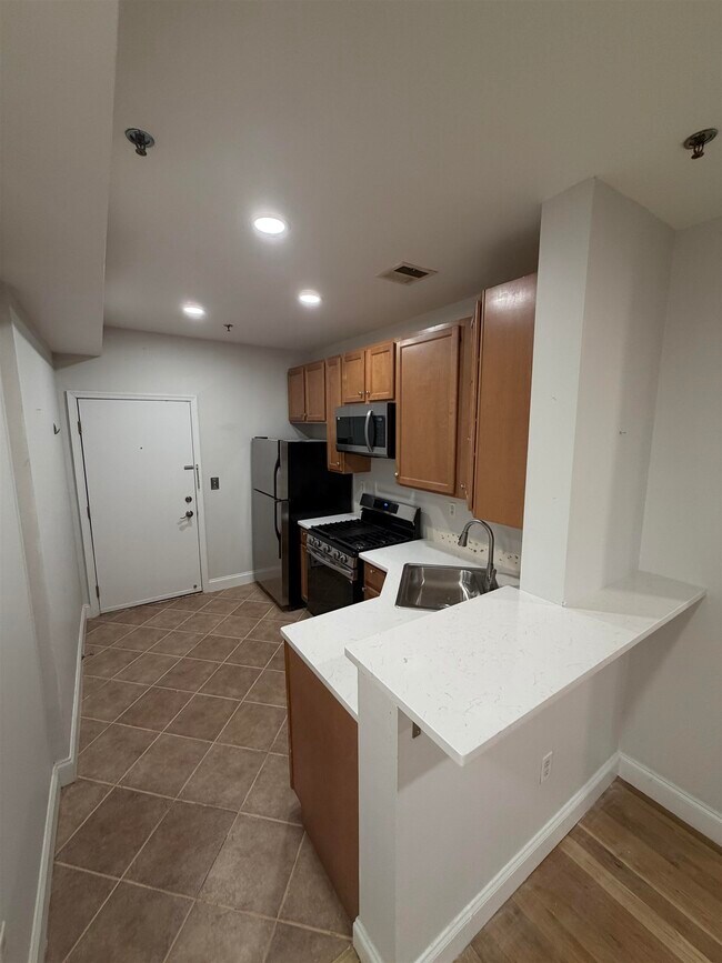 Photo - 4401 Park Ave Unit 5F