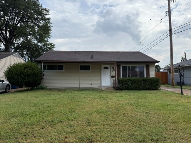 Building Photo - 8020 Carlsbad Dr