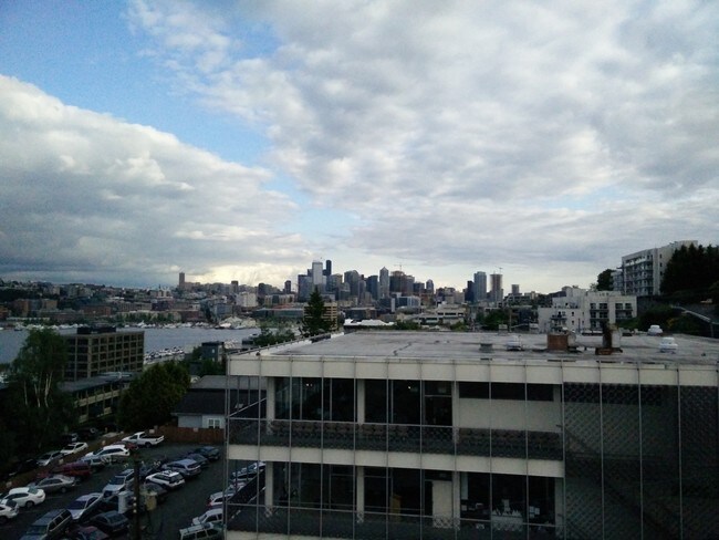 Photo - Dexter House Apartments