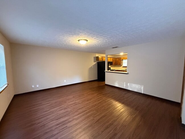 Photo - Smokerise Park - 2BR/1BA East Athens Living