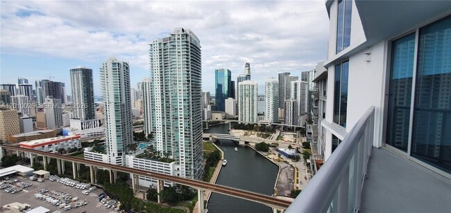 Photo - 185 SW 7th St Unit 3309