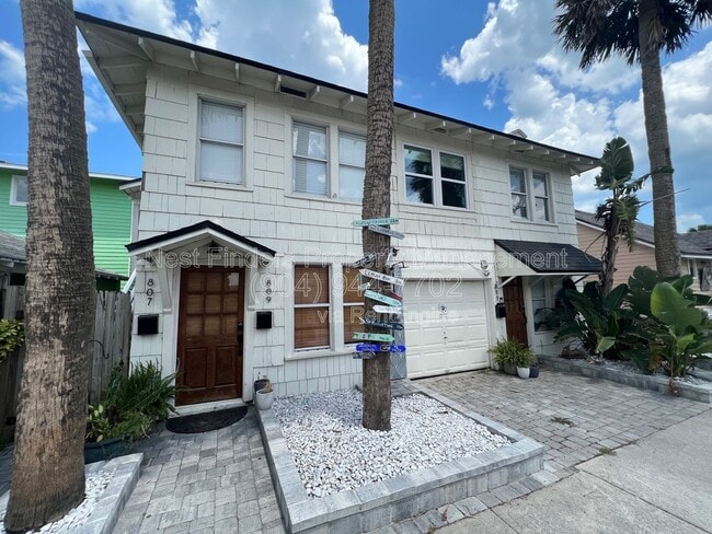 Building Photo - 809 2nd St S