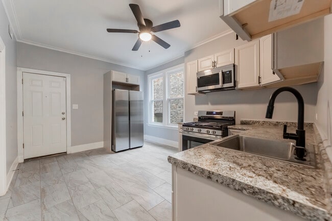 Photo - 3821 W Fillmore St Unit 2B