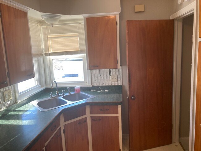 Photo - 870 Frederick Blvd