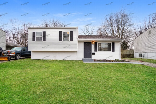 Building Photo - 5393 Centner Ln