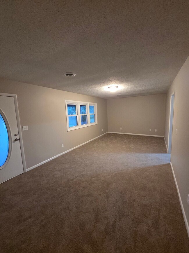 Photo - 515 Lillard Rd