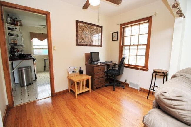 Photo - 523 N 63rd St