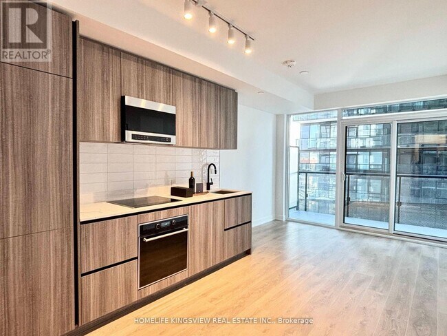 Photo - 117 Broadway Ave Unit 1813