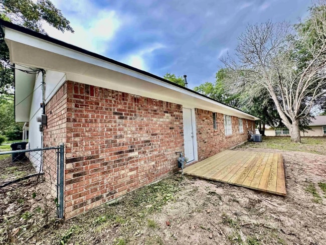 Photo - 203 Birch St