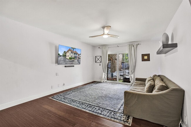 Building Photo - 101 E McNab Rd Unit 407