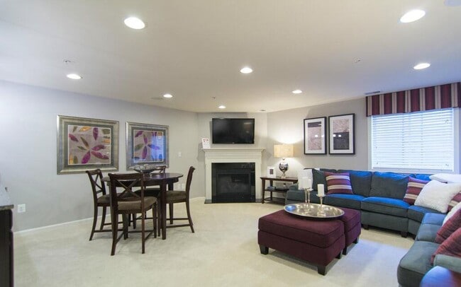 Photo - 7403 Wild Honey Way