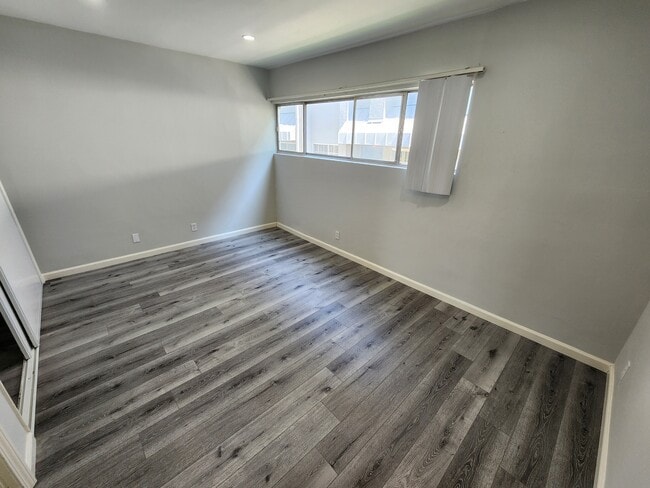 Photo - 12744 Moorpark St Unidad 3