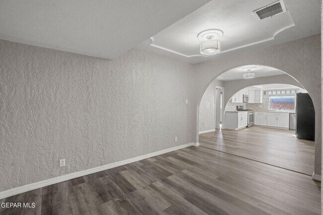 Photo - 11200 Warcloud Ave