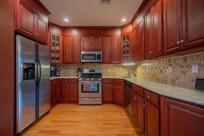 Photo - 382 3rd St Unit 2