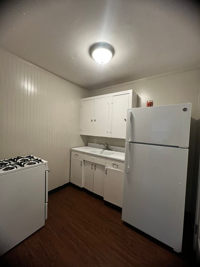 Photo - 423 N Gem St