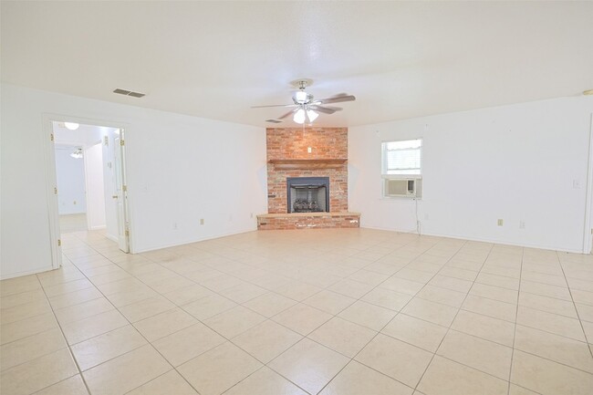 2550 W Lucas Rd