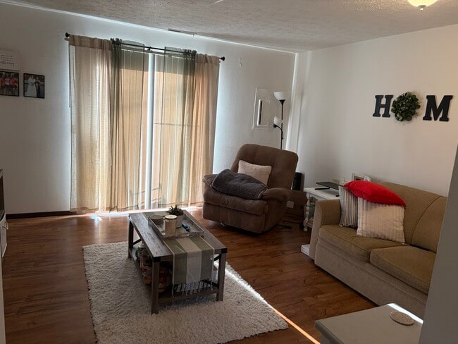 Photo - 8 S Trace Rd