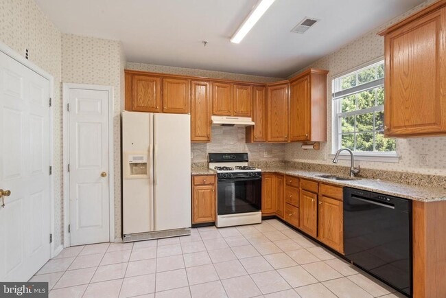 Photo - 1209 Blossom Cir