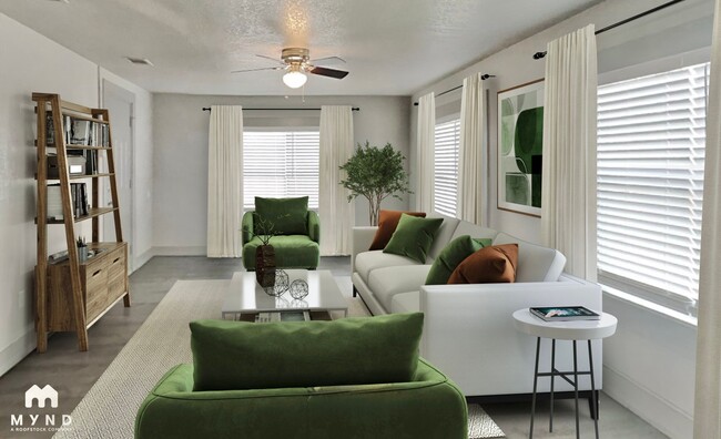 Photo - 320 N Main St