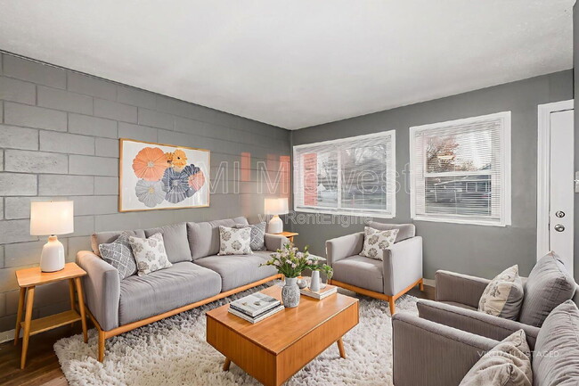 Photo - 6062 E 16th St