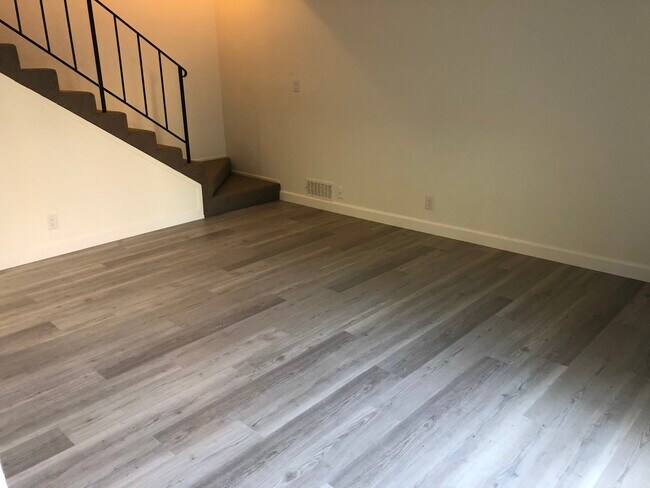 Living Room - 2033 Sierra Rd